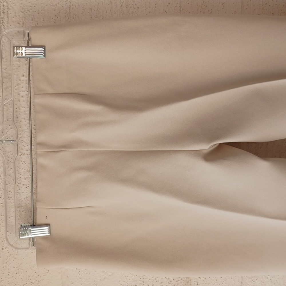 Chico's Cream Color Ankle Length Legging, Stretch, Like New - Picture 10 of 14